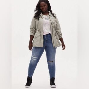 TORRID twill lace-up back Anorak jacket size 3 color is Seamoss